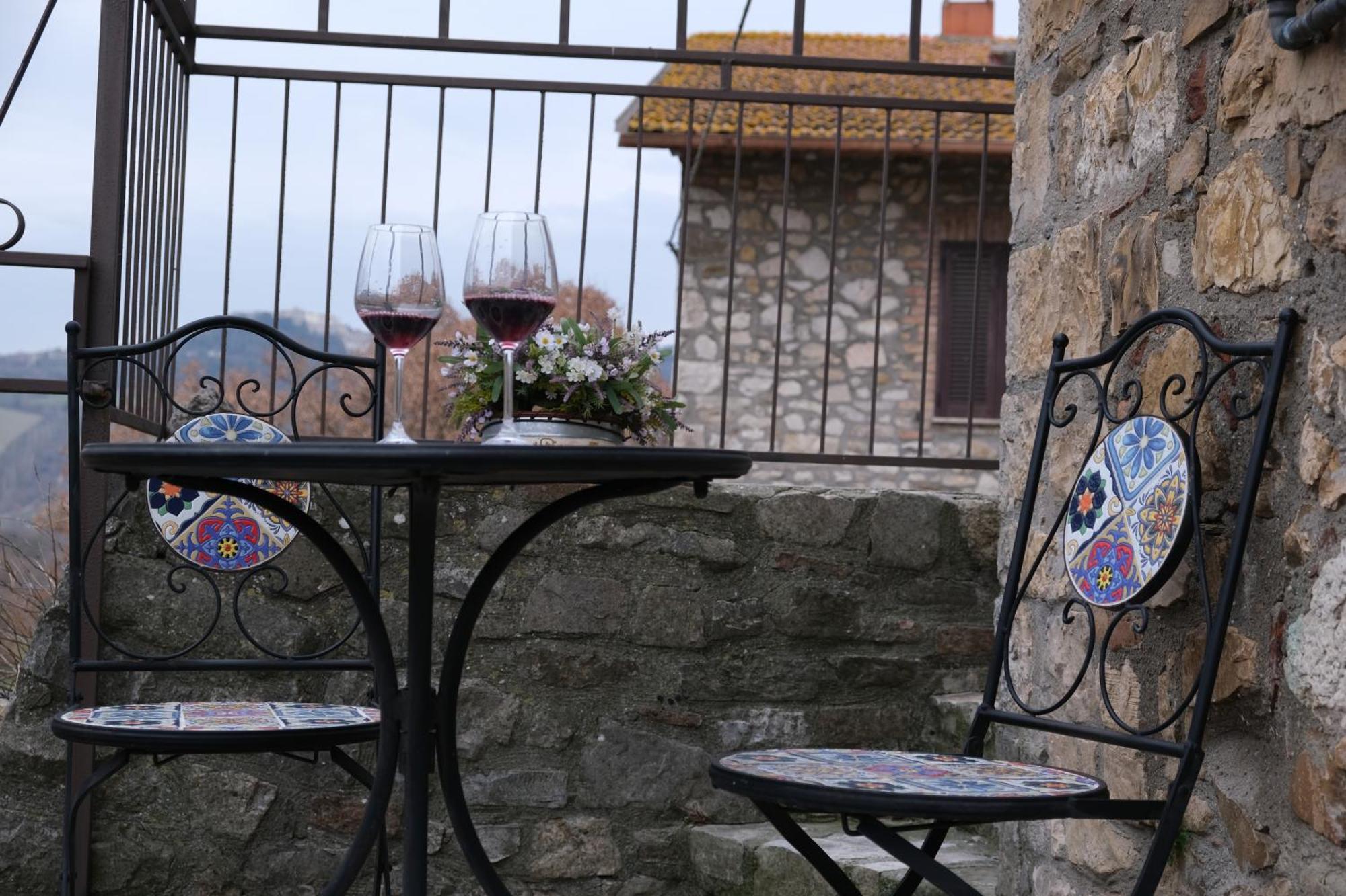 Joy'S Nest Appartement Todi Buitenkant foto